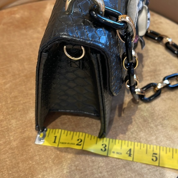 Beautiful NWT Browns shoulder and crossbody bag with Multi-Colored Fabric Flower - Picture 14 of 17